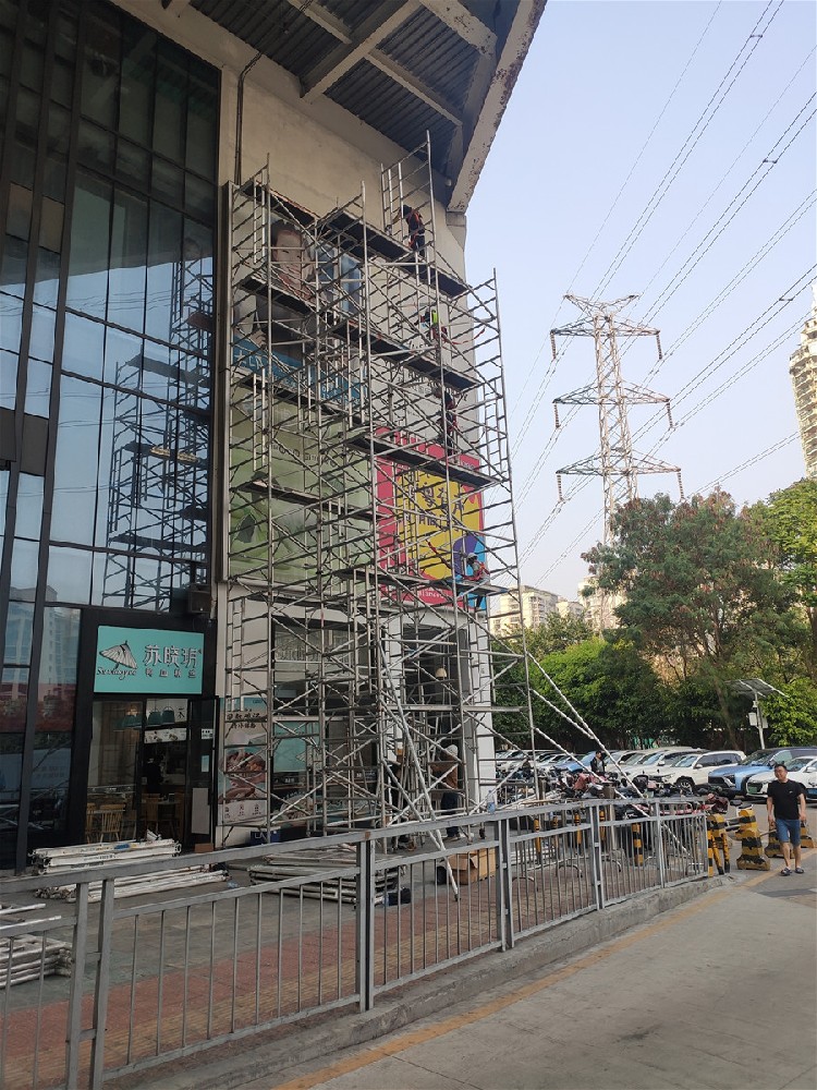 安托山華潤萬家17米鋁合金腳手架